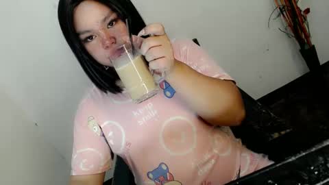 Snapshot of chabilataxx chatting on 11/19/25, 08:09 chabilataxx online show from 11/19/25, 08:09