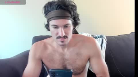 Snapshot of chadpowerz chatting on 09/18/25, 05:59 Lydong online show from 09/18/25, 05:59