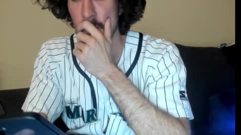 Snapshot of chadpowerz chatting on 10/18/25, 12:57 Lydong online show from 10/18/25, 12:57