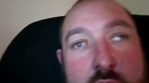 Snapshot of chadr1616 chatting on 10/24/25, 01:29 chadr1616 online show from 10/24/25, 01:29