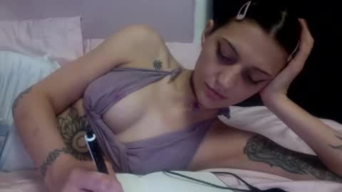 chaia online show from 06/10/26, 07:51