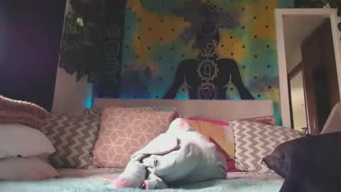 Chanel M. online show from 04/16/26, 09:15