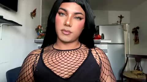 Snapshot of chanelfancy chatting on 05/22/26, 01:17 chanelfancy online show from 05/22/26, 01:17