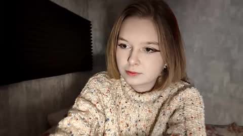 Snapshot of chanelledroz chatting on 12/18/25, 07:58 Lia online show from 12/18/25, 07:58