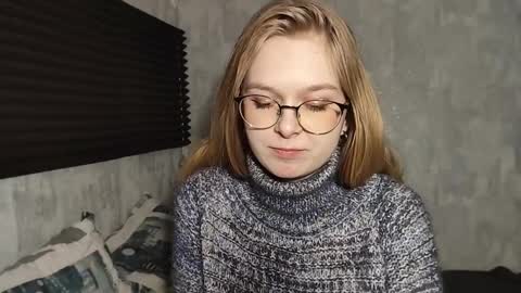 Snapshot of chanelledroz chatting on 02/27/26, 07:41 Lia online show from 02/27/26, 07:41