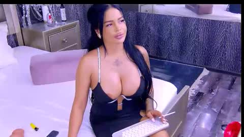 Snapshot of chanelledy1 chatting on 06/06/26, 06:07 chanelledy1 online show from 06/06/26, 06:07