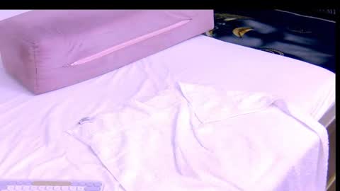 Snapshot of chanelledy1 chatting on 07/03/26, 04:19 chanelledy1 online show from 07/03/26, 04:19
