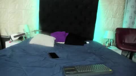 Snapshot of chanellejohnson_ chatting on 12/01/25, 11:21 chanellejohnson_ online show from 12/01/25, 11:21