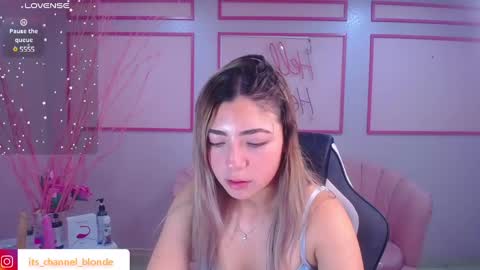 channel_blonde_a online show from 01/11/25, 07:49