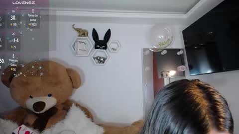 Isabella online show from 03/19/26, 10:08