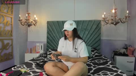 Snapshot of channeyprincess chatting on 01/07/25, 11:37 Channey online show from 01/07/25, 11:37