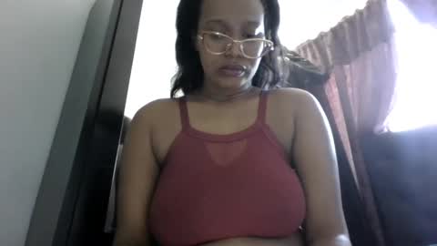 Snapshot of chantal99 chatting on 09/23/25, 03:48 chantal99 online show from 09/23/25, 03:48