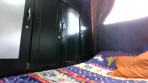 chantal99 online show from 04/18/26, 07:58