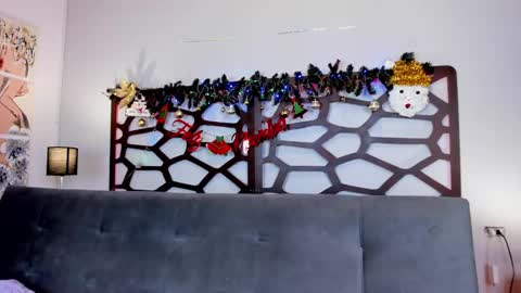 Snapshot of chantall_smith chatting on 12/13/24, 02:16 online show from 12/13/24, 02:16