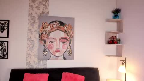 Snapshot of chantall_smith chatting on 02/27/25, 01:49 online show from 02/27/25, 01:49