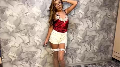 Ayano online show from 12/04/25, 09:40