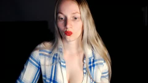 Snapshot of chanti_lovee chatting on 06/14/26, 10:23 We Vibe Device that vibrates at the sound of Tips and makes me wet. vibe lush edging daddy lovense online show from 06/14/26, 10:23