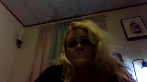 Snapshot of chaosangel33 chatting on 01/18/25, 02:12 Ms. Behaving online show from 01/18/25, 02:12