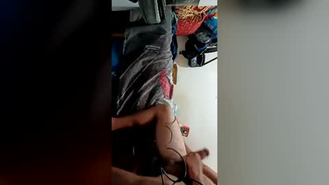 Snapshot of chapy38 chatting on 07/08/26, 01:32 chapy38 online show from 07/08/26, 01:32