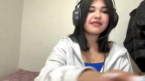 Lola online show from 12/01/25, 05:07