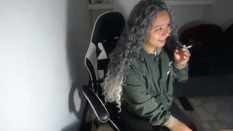 charis 2 online show from 12/22/25, 11:18