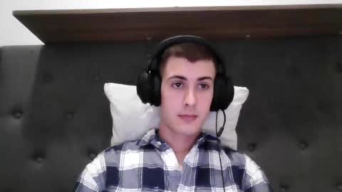 Snapshot of charismaticcharm chatting on 01/16/25, 07:28 charismaticcharm online show from 01/16/25, 07:28