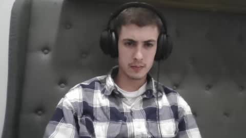 Snapshot of charismaticcharm chatting on 01/22/25, 08:29 charismaticcharm online show from 01/22/25, 08:29