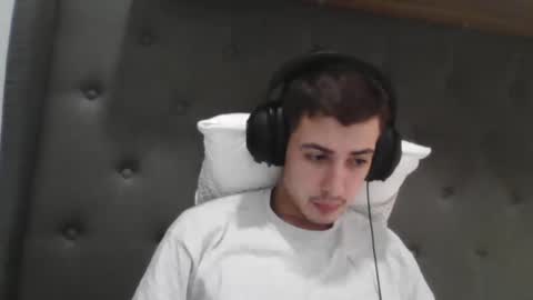 Snapshot of charismaticcharm chatting on 01/26/25, 02:14 charismaticcharm online show from 01/26/25, 02:14