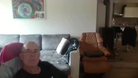Snapshot of charles6064 chatting on 05/10/26, 11:37 charles6064 online show from 05/10/26, 11:37