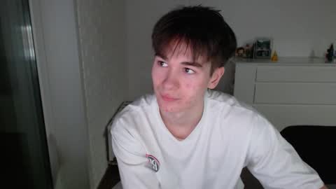 charleshanson69 online show from 11/19/25, 04:07