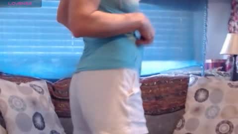 Snapshot of charleyandsmokie chatting on 01/15/26, 02:54 charleyandsmokie online show from 01/15/26, 02:54