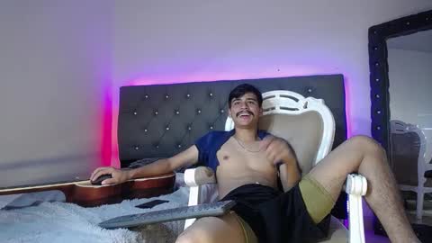 Snapshot of charlie_cock_ chatting on 09/13/25, 05:18 Charlie online show from 09/13/25, 05:18