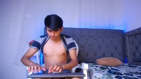 Snapshot of charlie_cock_ chatting on 09/30/25, 05:01 Charlie online show from 09/30/25, 05:01