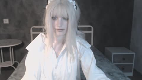 Snapshot of charlie_crystal chatting on 11/16/25, 12:55 Charlie online show from 11/16/25, 12:55