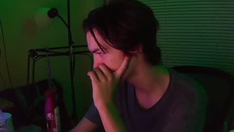 Snapshot of charlied09302 chatting on 11/06/25, 06:36 char sexiness online show from 11/06/25, 06:36