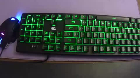 Snapshot of charlied09302 chatting on 01/17/26, 06:40 char sexiness online show from 01/17/26, 06:40