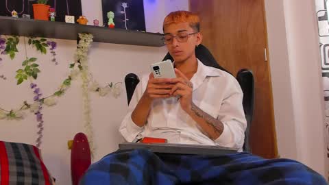 Charles Russo online show from 01/23/25, 03:32