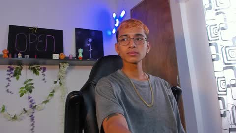 Charles Russo online show from 01/26/25, 08:02