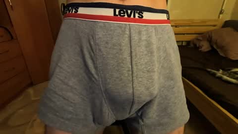 Charlie online show from 04/25/26, 07:33