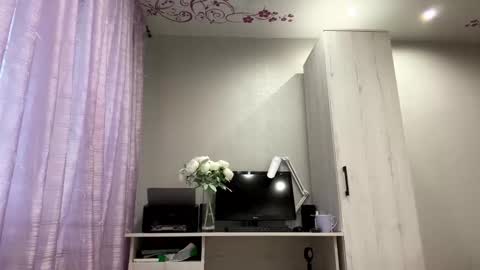 Freya online show from 12/22/25, 10:56