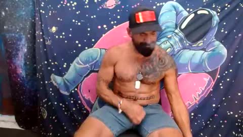 Snapshot of charlieprospect chatting on 11/10/25, 02:32 Charlie Prospect online show from 11/10/25, 02:32