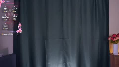 Yumi online show from 04/18/26, 07:18