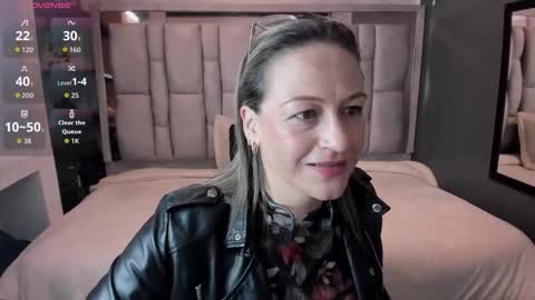 Charlot milf online show from 10/03/25, 12:02