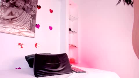 Charlote online show from 02/16/25, 02:09