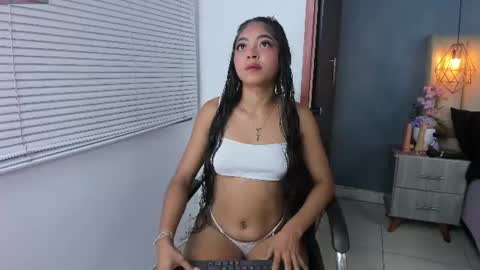 Snapshot of charlothe_01 chatting on 06/16/26, 10:45 Charlot online show from 06/16/26, 10:45