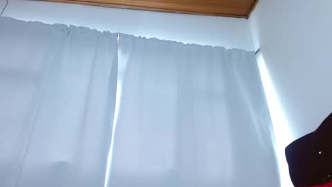 Snapshot of charlothe_wright chatting on 10/17/25, 05:59 charlothe_wright online show from 10/17/25, 05:59