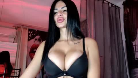 Snapshot of charlott3_1 chatting on 06/08/26, 12:58 CHARLOTTE online show from 06/08/26, 12:58