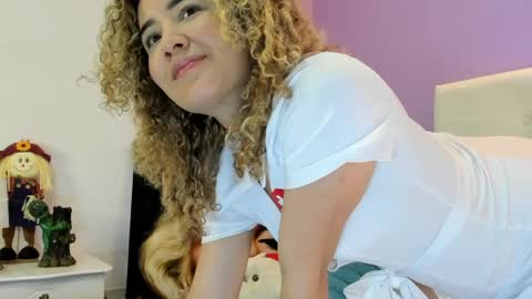 Char 3 online show from 04/15/26, 04:14