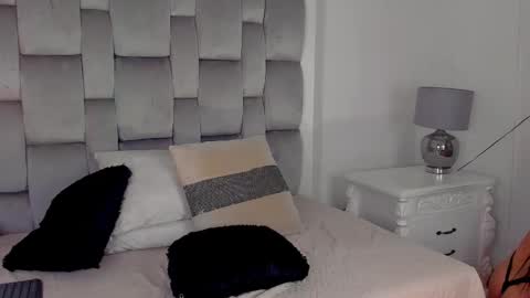   Charlotte  online show from 12/18/25, 08:15