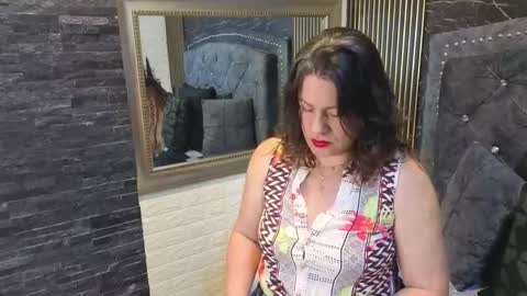 Snapshot of charlotte__g chatting on 05/14/26, 11:17 charlotte online show from 05/14/26, 11:17